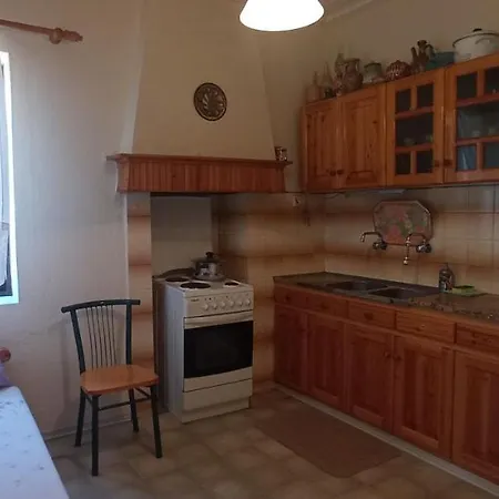 Konstantinos Apartment *